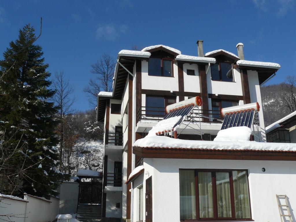 Hotel House Arirang Cherni Osum Exterior foto